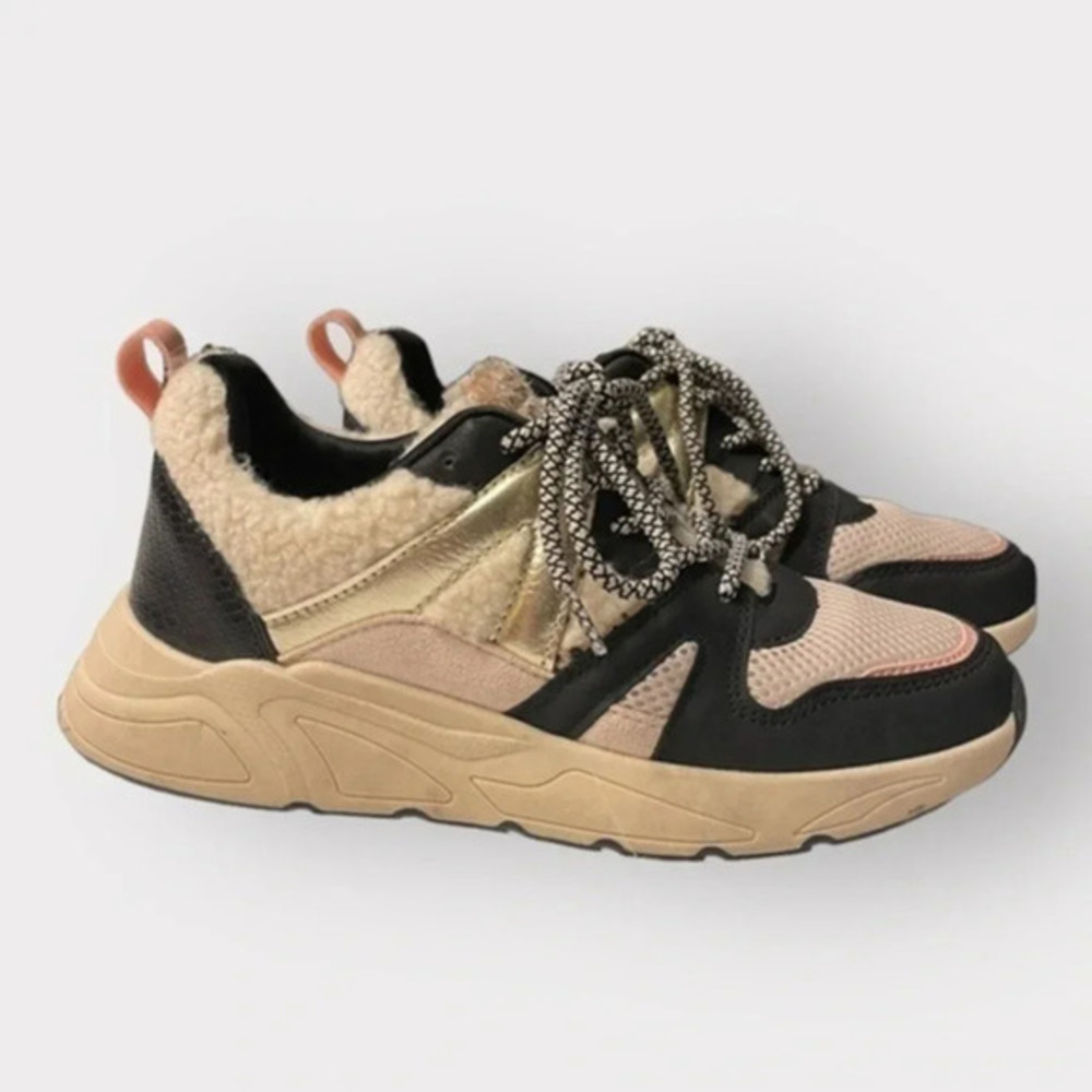 Posh By Poelman Lace And Fur Size 7 Women’s Low Top Sneakers